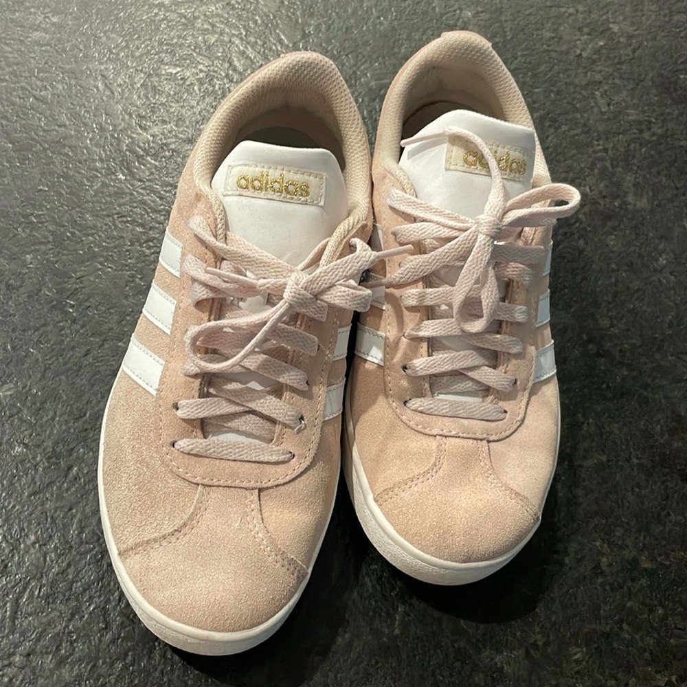 Adidas VL COURT 2.0 SUEDE size 7 US Women